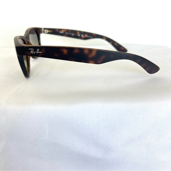 RAY-BAN Italy RB2132 New Wayfarer Tortoise Green Lens Gradient Polarize Sunglass - Picture 7 of 12